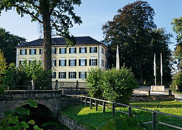 Blick auf Schloss Burgellern