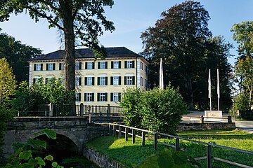 Blick auf Schloss Burgellern