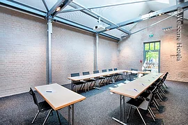 Tagungsraum im Ziegelbau