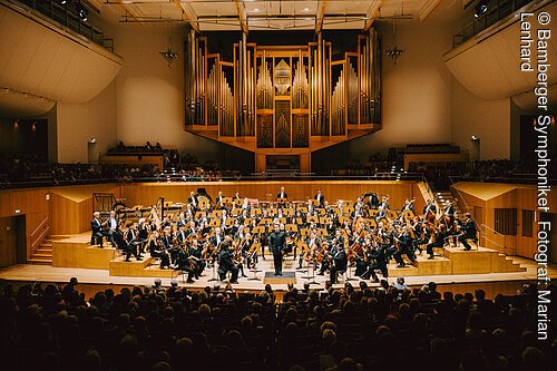 Die Bamberger Symphoniker in ihrer Heimstatt  dem Joseph-Keilberth-Saal in der Konzerthalle Bamberg.